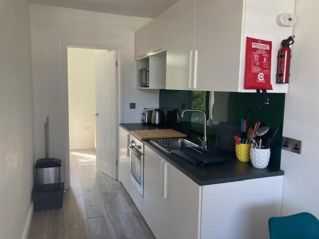 The Salt Box- Lovely Refurbished Annexe, Free Parking, Walk To Porth Beach. Saint Columb Minor Dış mekan fotoğraf