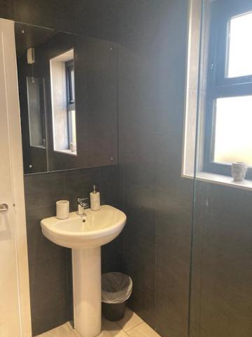 The Salt Box- Lovely Refurbished Annexe, Free Parking, Walk To Porth Beach. Saint Columb Minor Dış mekan fotoğraf